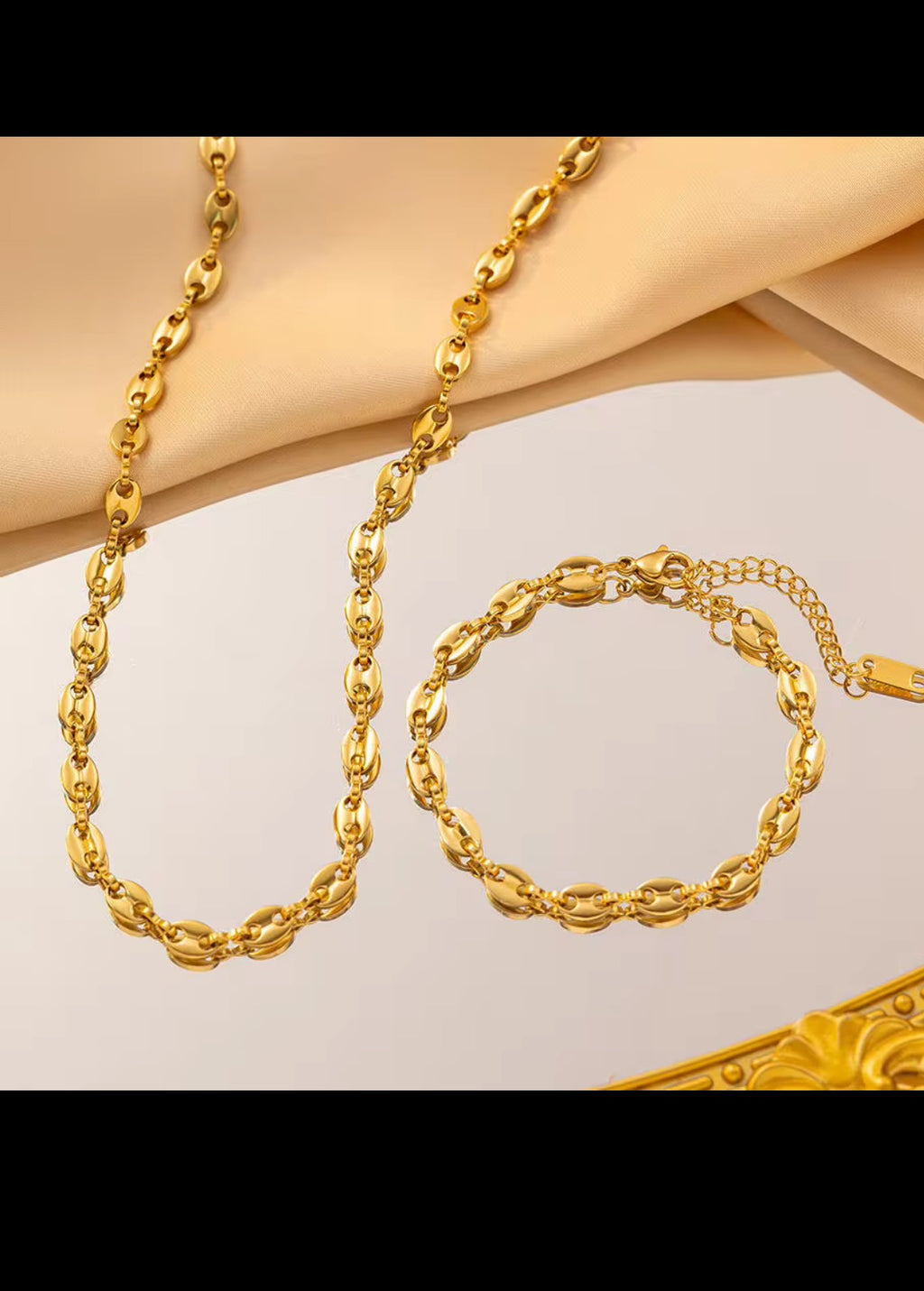 “Elegant Jewelry Collection ✨” - Laura golden jewelry