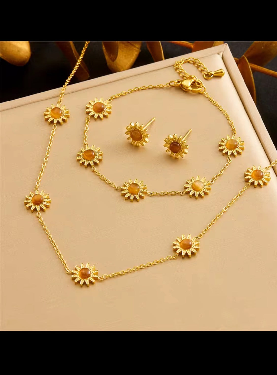 “Elegant Jewelry Collection ✨” - Laura golden jewelry